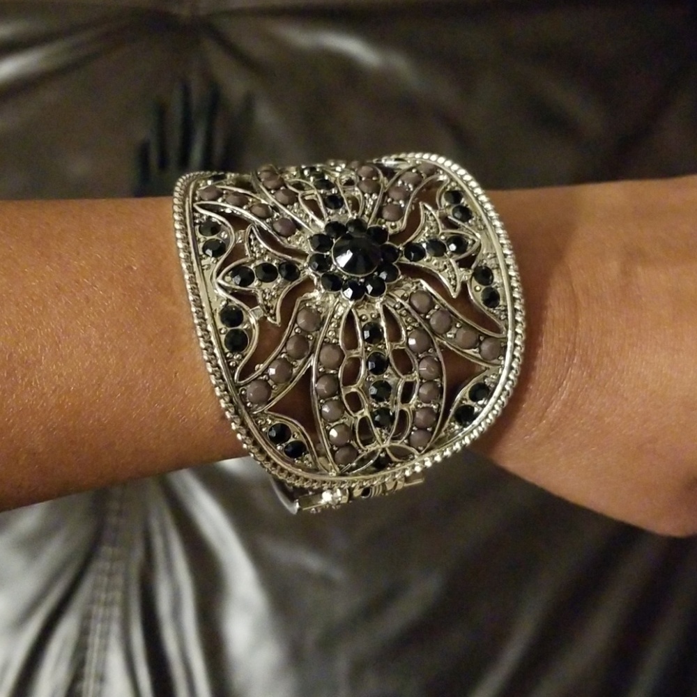 Bracelet Cuff Bangle black and silver